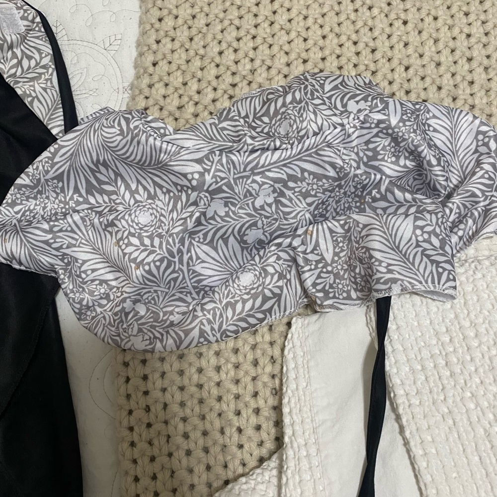 Nun Costume - image 3